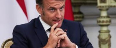 macron-300x200
